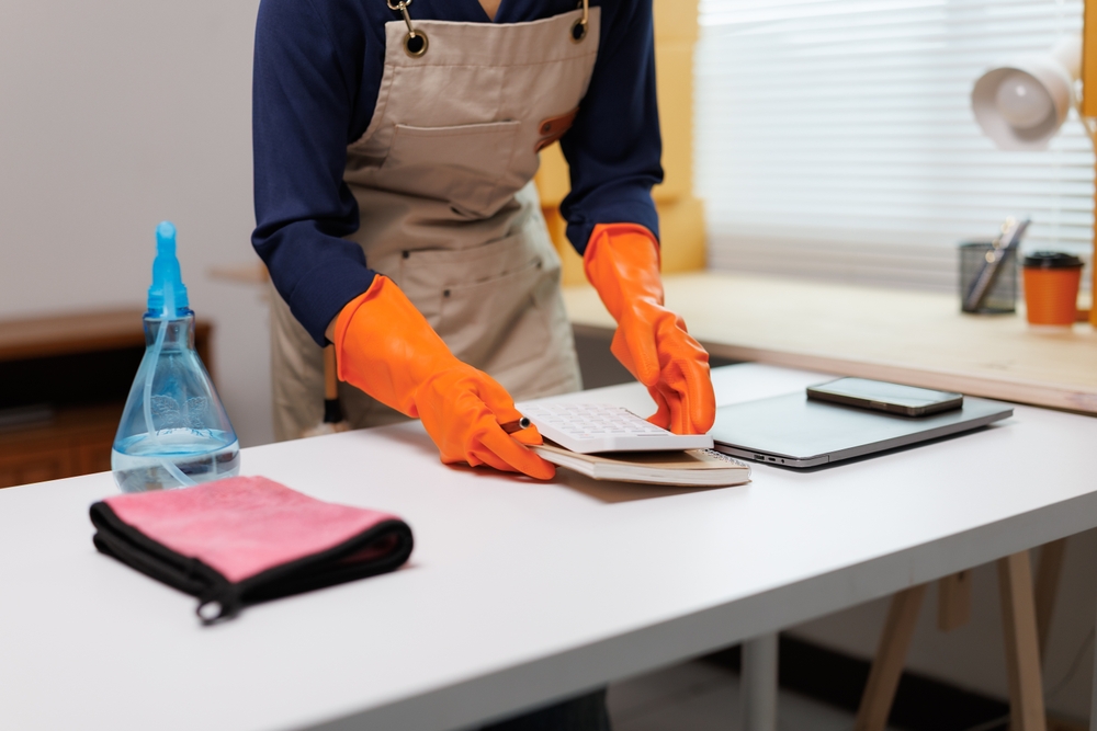 office cleaner service