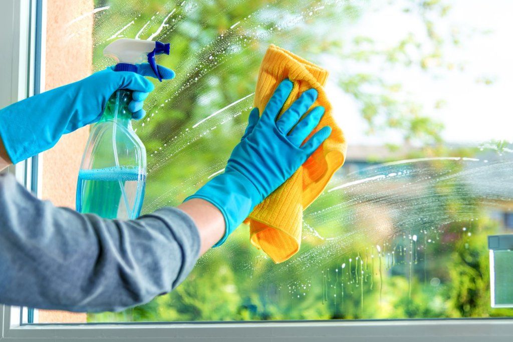 window glass cleaning services